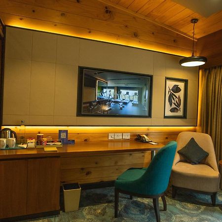 Radisson Blu Resort Dharamshala Ngoại thất bức ảnh