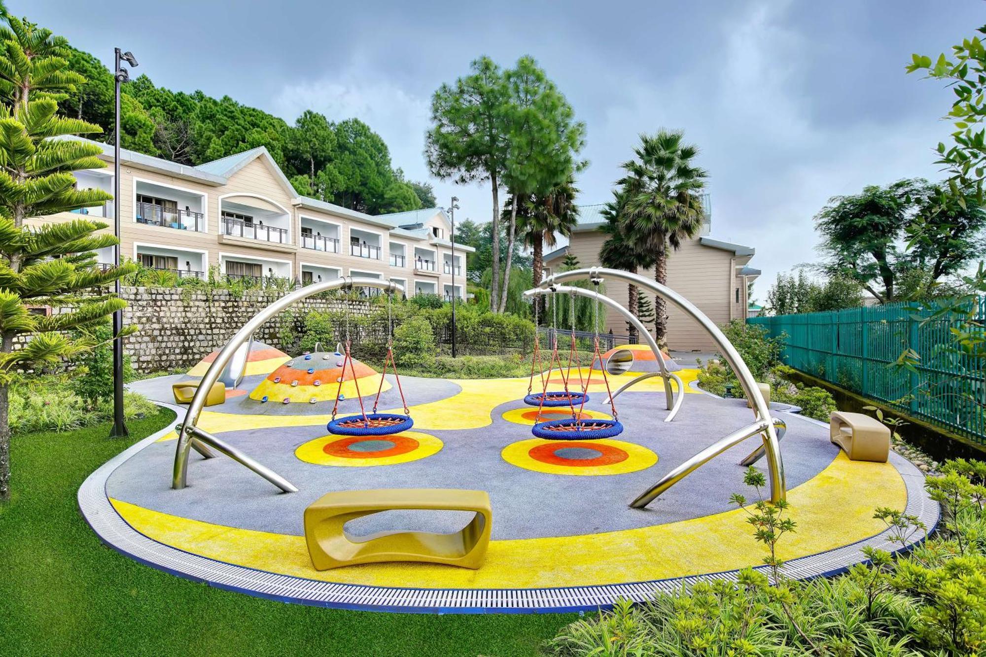 Radisson Blu Resort Dharamshala Ngoại thất bức ảnh