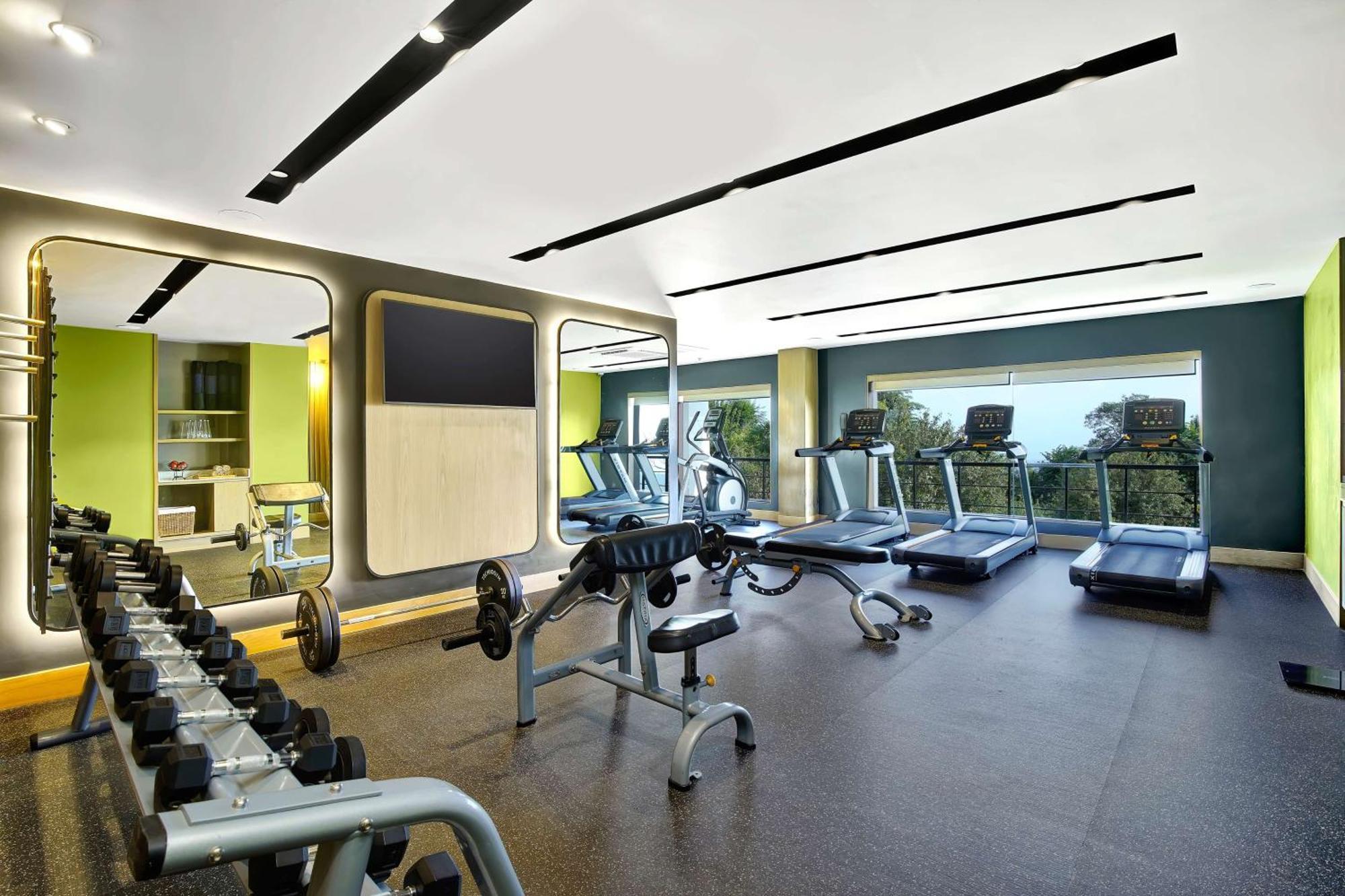 Radisson Blu Resort Dharamshala Ngoại thất bức ảnh