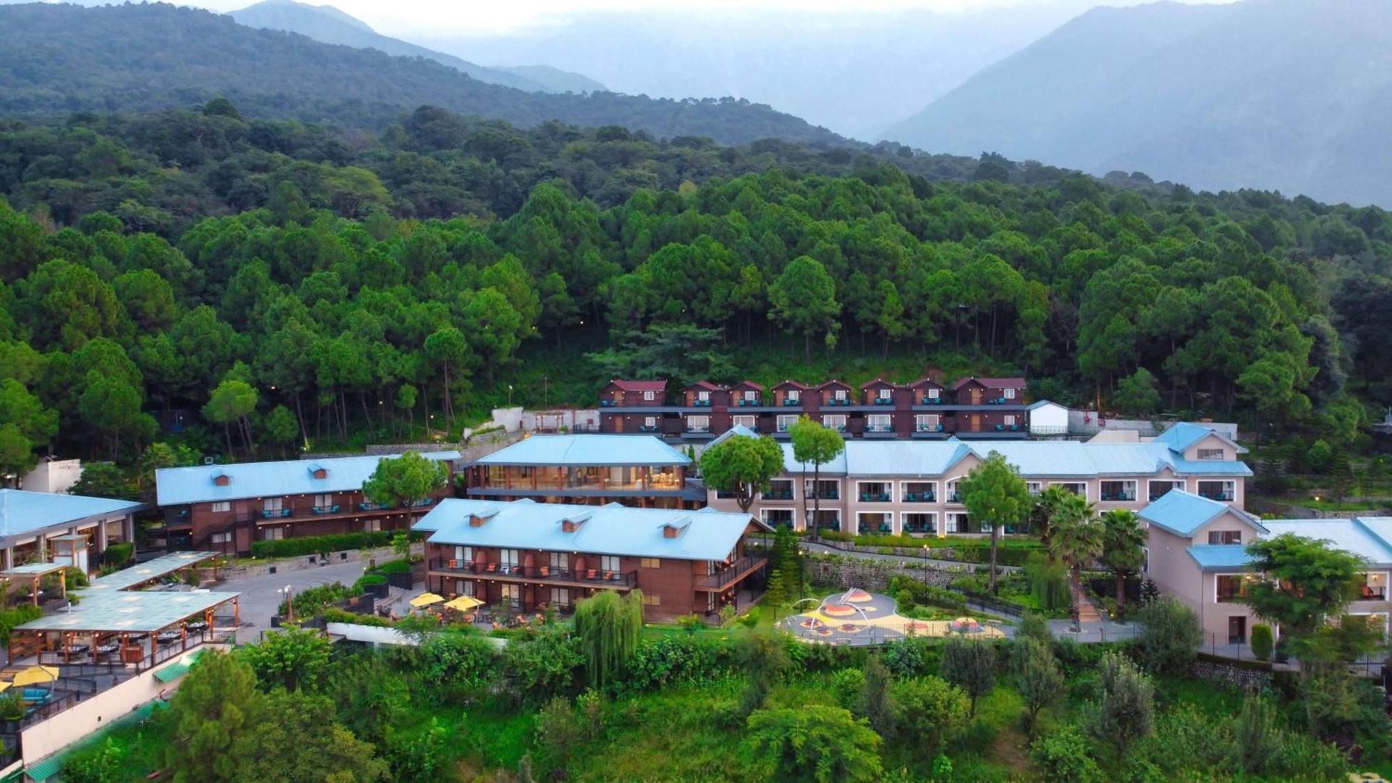 Radisson Blu Resort Dharamshala Ngoại thất bức ảnh