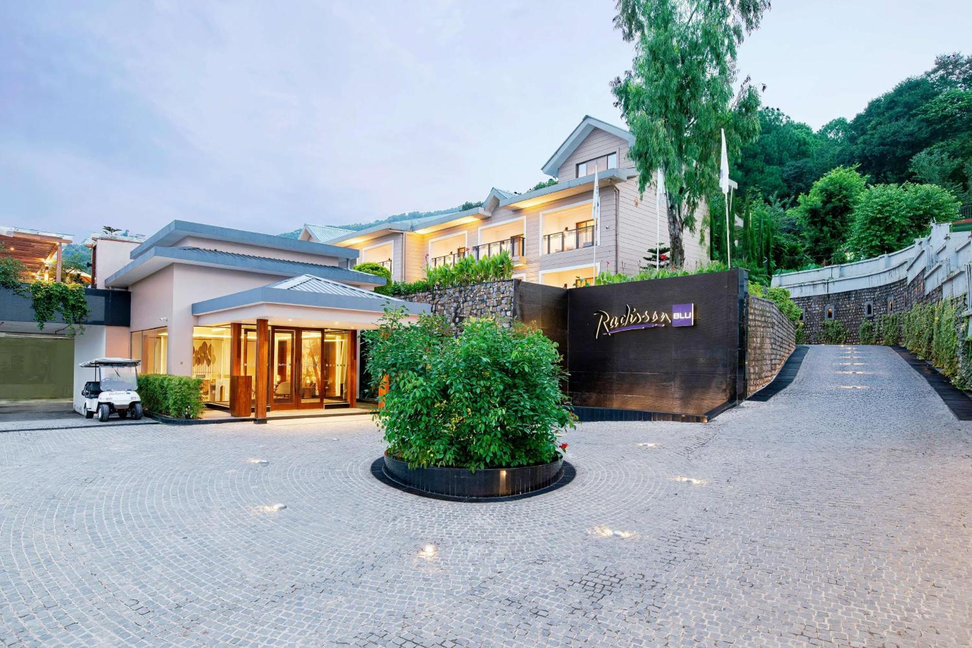 Radisson Blu Resort Dharamshala Ngoại thất bức ảnh