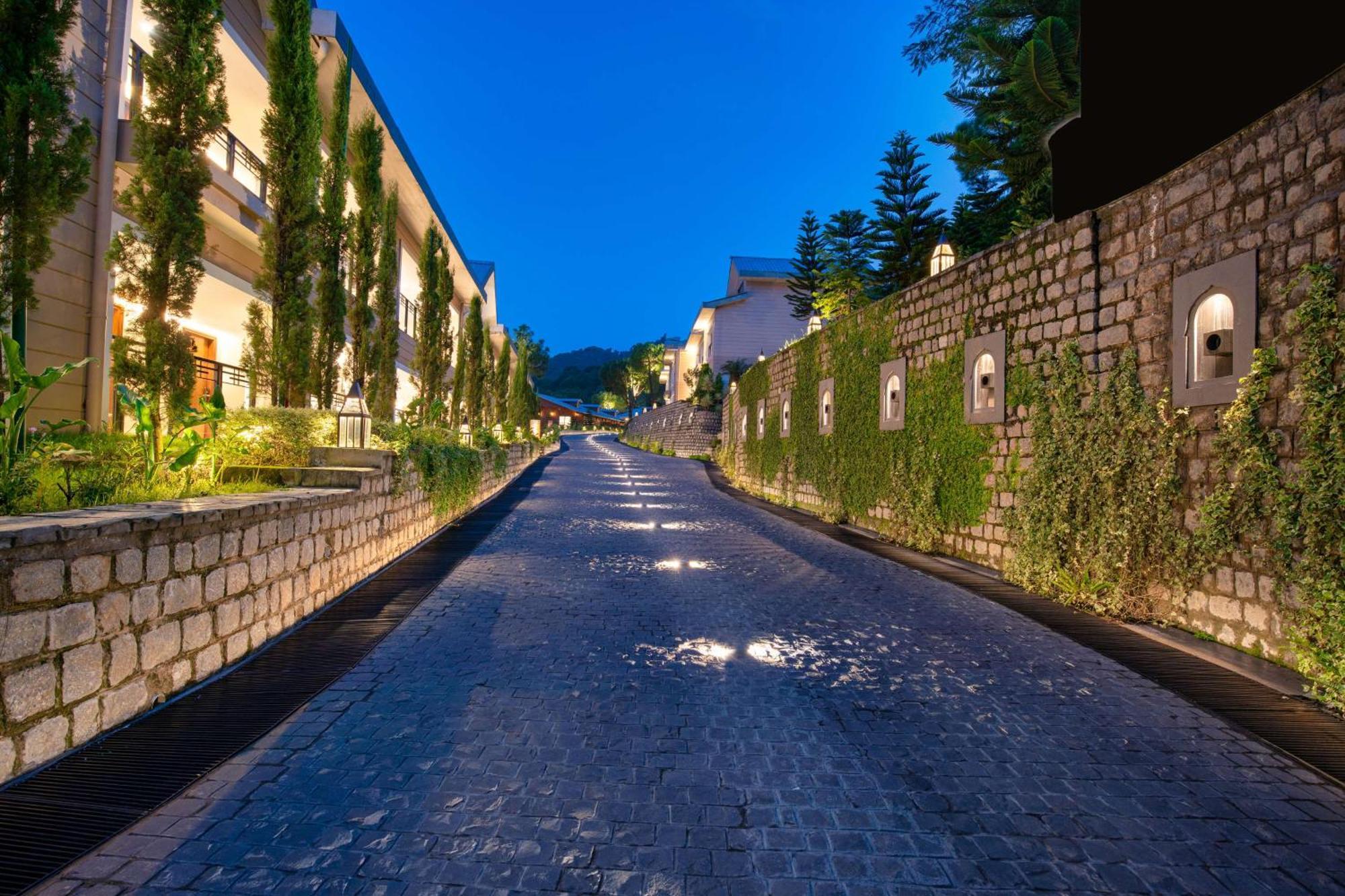 Radisson Blu Resort Dharamshala Ngoại thất bức ảnh
