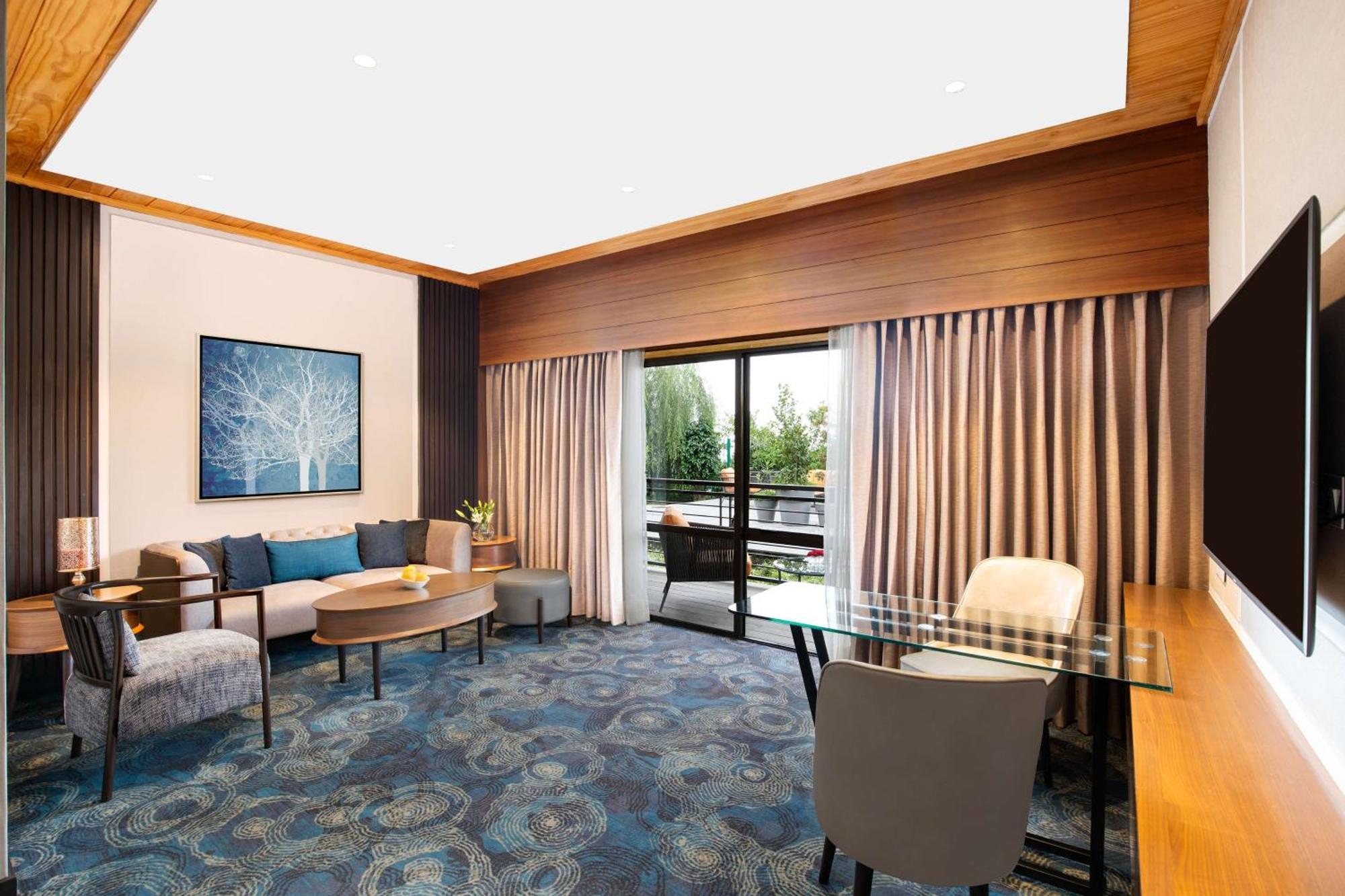 Radisson Blu Resort Dharamshala Ngoại thất bức ảnh