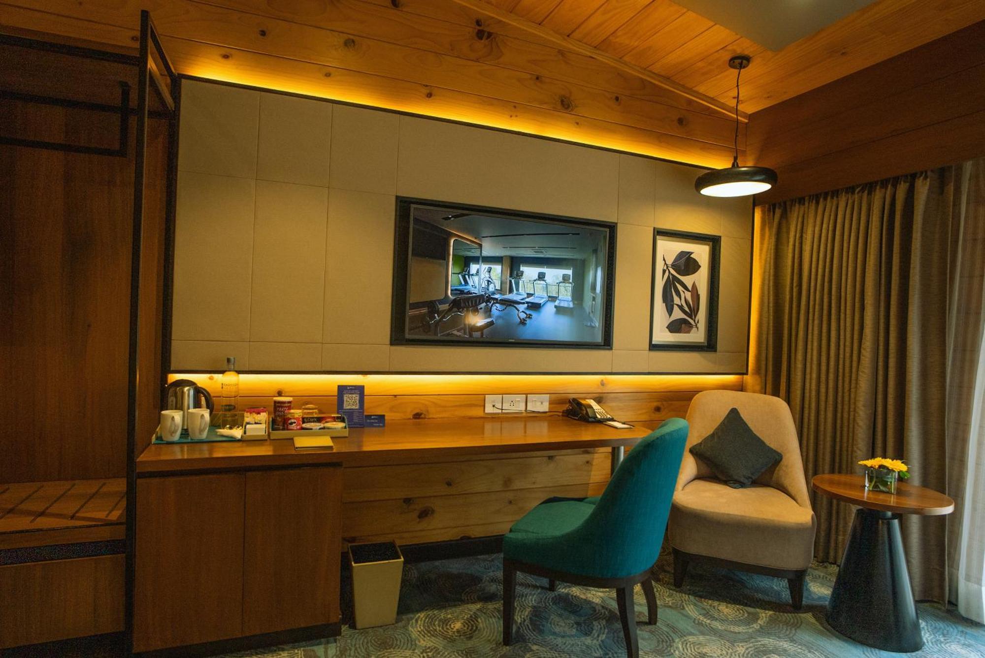Radisson Blu Resort Dharamshala Ngoại thất bức ảnh